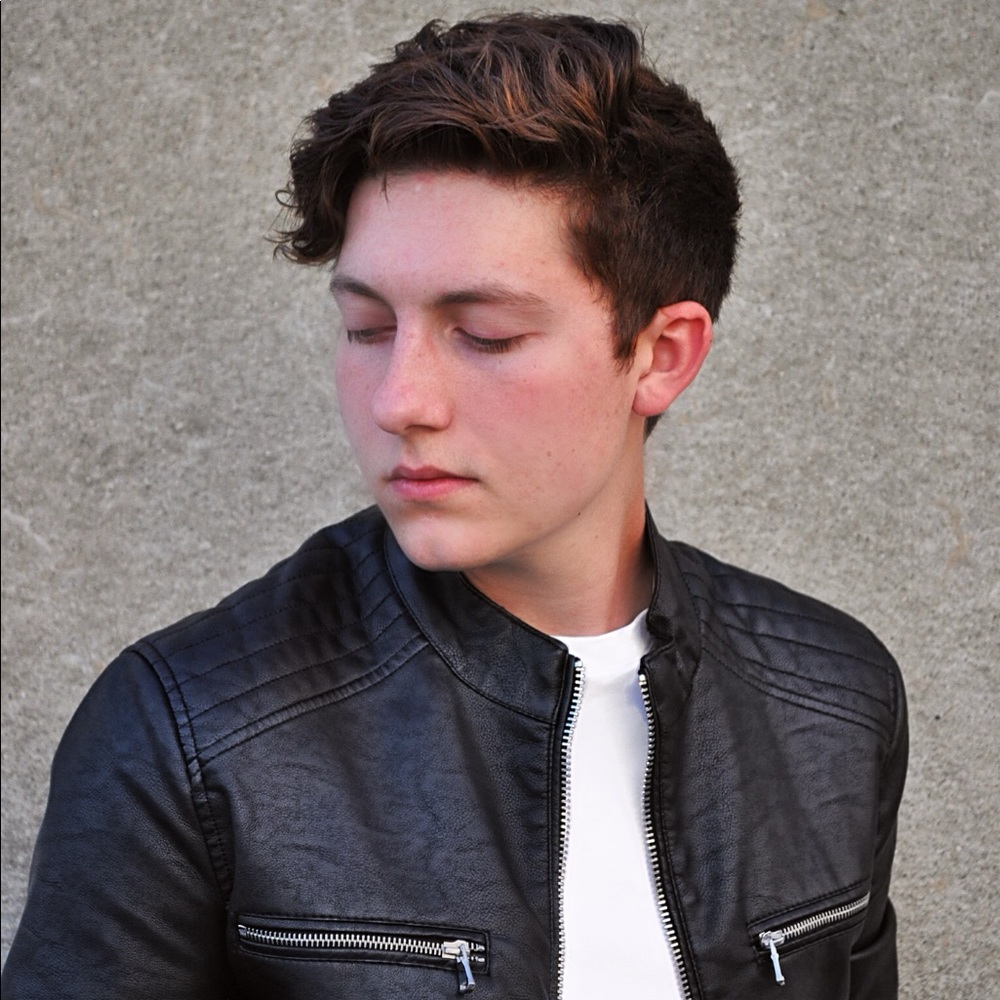 Meet your Posher, Blake